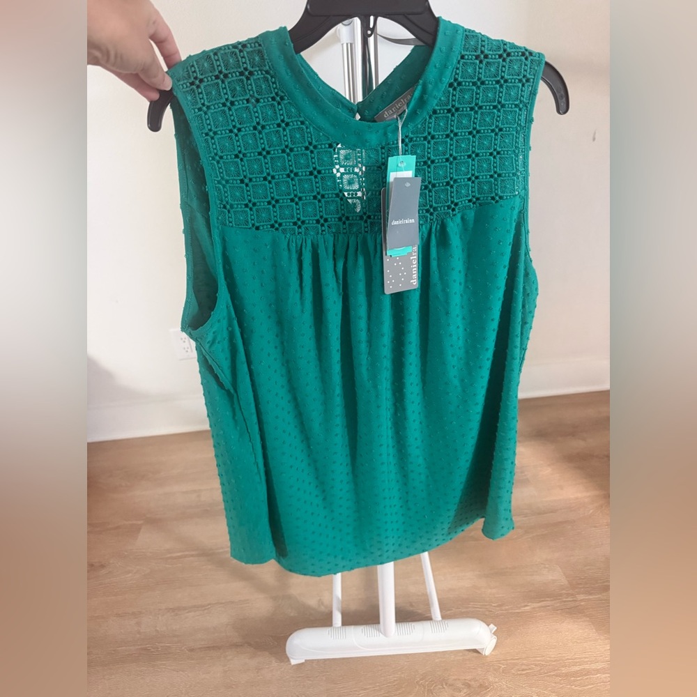 Sleeveless Eyelet Yoke Top - Teal Green